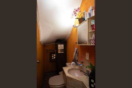 Casa à venda com 139m², 3 quartos e 3 vagas Casa à venda com 139m², 3 quartos e 3 vagasLavabo