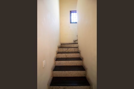 Casa à venda com 139m², 3 quartos e 3 vagas Casa à venda com 139m², 3 quartos e 3 vagasEscada - Sótão