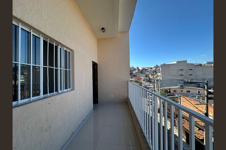 Casa para alugar com 70m², 2 quartos e sem vagaVaranda