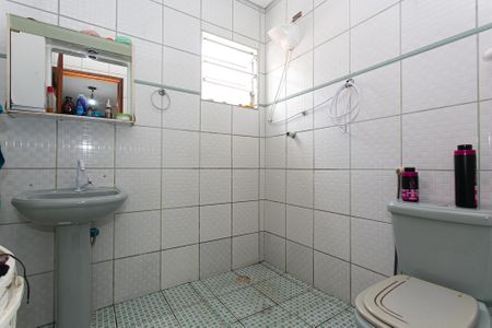 Casa à venda com 270m², 8 quartos e 6 vagas Casa à venda com 270m², 8 quartos e 6 vagasCasa 1 - Banheiro