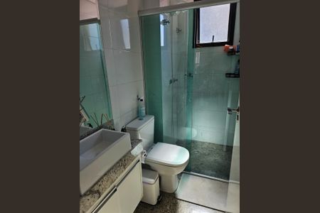 Apartamento à venda com 64m², 2 quartos e 2 vagas Apartamento à venda com 64m², 2 quartos e 2 vagasBanheiro