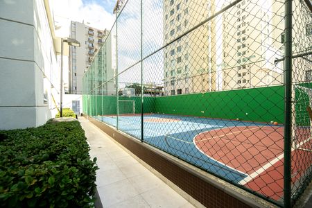 Apartamento à venda com 148m², 4 quartos e 3 vagas Apartamento à venda com 148m², 4 quartos e 3 vagasQuadra poliesportiva