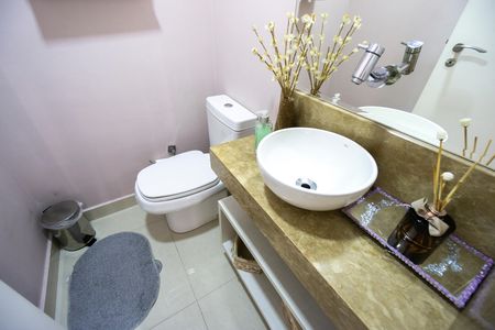 Apartamento à venda com 148m², 4 quartos e 3 vagas Apartamento à venda com 148m², 4 quartos e 3 vagasPia