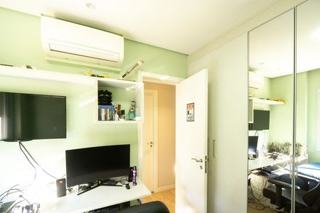Apartamento à venda com 148m², 4 quartos e 3 vagas Apartamento à venda com 148m², 4 quartos e 3 vagasQuarto 02