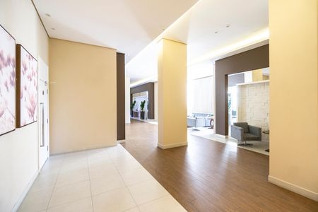Apartamento à venda com 148m², 4 quartos e 3 vagas Apartamento à venda com 148m², 4 quartos e 3 vagasHall social