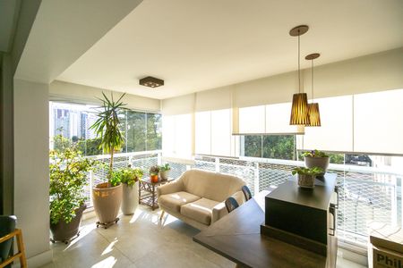 Apartamento à venda com 148m², 4 quartos e 3 vagas Apartamento à venda com 148m², 4 quartos e 3 vagasVaranda