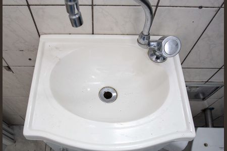 Casa para alugar com 80m², 3 quartos e 2 vagasBanheiro