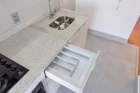 Apartamento à venda com 48m², 1 quarto e 1 vaga Apartamento à venda com 48m², 1 quarto e 1 vagaCozinha - Armários