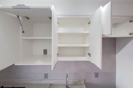 Apartamento à venda com 48m², 1 quarto e 1 vaga Apartamento à venda com 48m², 1 quarto e 1 vagaCozinha - Armários