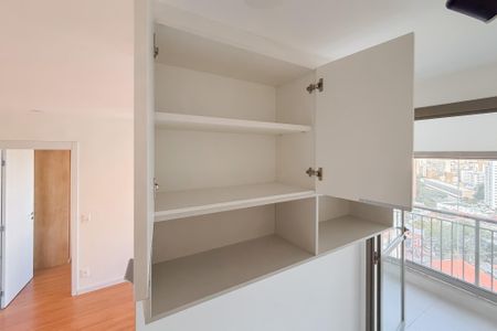 Apartamento à venda com 48m², 1 quarto e 1 vaga Apartamento à venda com 48m², 1 quarto e 1 vagaCozinha - Armários