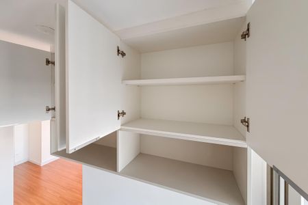 Apartamento à venda com 48m², 1 quarto e 1 vaga Apartamento à venda com 48m², 1 quarto e 1 vagaCozinha - Armários