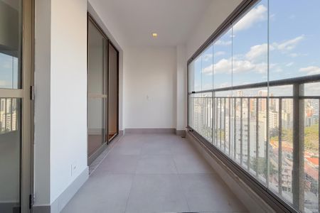 Apartamento à venda com 48m², 1 quarto e 1 vaga Apartamento à venda com 48m², 1 quarto e 1 vagaVaranda