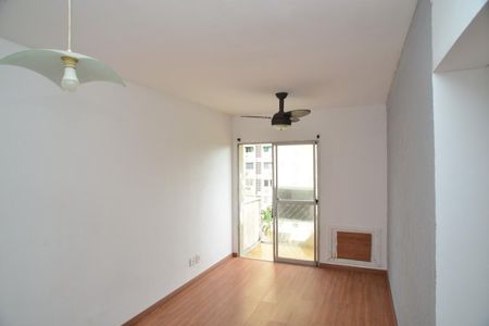 Apartamento à venda com 62m², 2 quartos e 1 vaga Apartamento à venda com 62m², 2 quartos e 1 vagaSala