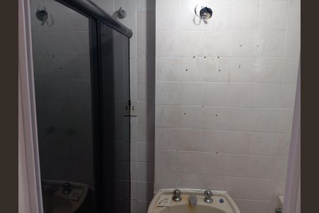 Banheiro de apartamento à venda com 2 quartos, 62m² em Itanhangá, Rio de Janeiro