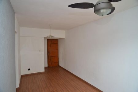 Apartamento à venda com 62m², 2 quartos e 1 vaga Apartamento à venda com 62m², 2 quartos e 1 vagaSala