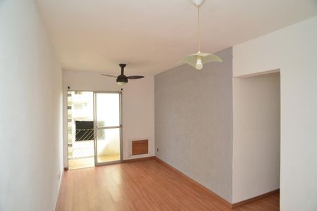 Apartamento à venda com 62m², 2 quartos e 1 vaga Apartamento à venda com 62m², 2 quartos e 1 vagaSala
