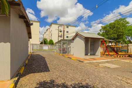 Apartamento para alugar com 42m², 2 quartos e 1 vaga Apartamento para alugar com 42m², 2 quartos e 1 vagaÁrea comum - Playground