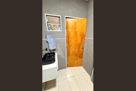 Casa para alugar com 120m², 3 quartos e 1 vaga Casa para alugar com 120m², 3 quartos e 1 vagaBanheiro