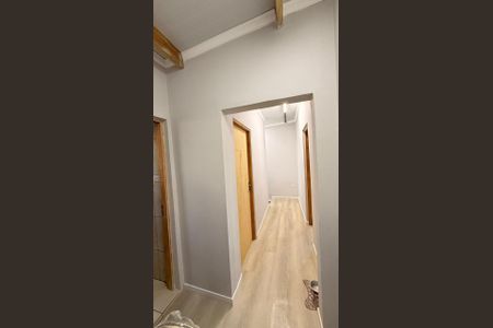 Corredor de casa para alugar com 3 quartos, 120m² em Quitaúna, Osasco