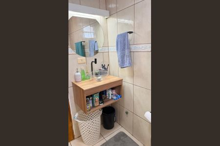 Casa para alugar com 120m², 3 quartos e 1 vaga Casa para alugar com 120m², 3 quartos e 1 vagaBanheiro
