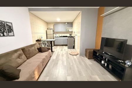 Sala de casa para alugar com 3 quartos, 120m² em Quitaúna, Osasco