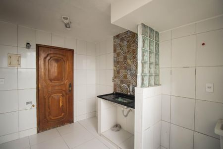Apartamento para alugar com 74m², 2 quartos e 1 vaga Apartamento para alugar com 74m², 2 quartos e 1 vagaCozinha e Área de Serviço