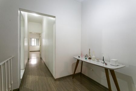 Casa para alugar com 150m², 3 quartos e 2 vagasCorredor