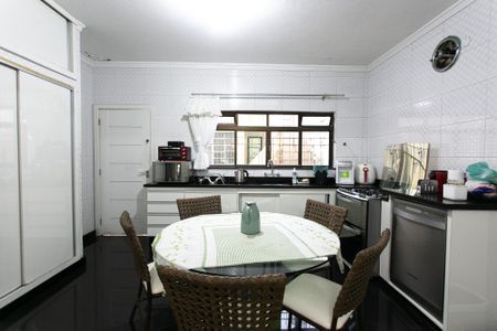 Casa para alugar com 150m², 3 quartos e 2 vagasCozinha