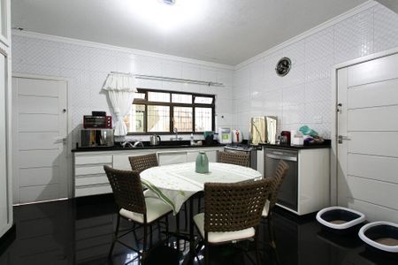 Casa para alugar com 150m², 3 quartos e 2 vagasCozinha