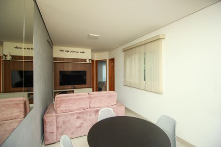 Apartamento para alugar com 42m², 2 quartos e 1 vagasala
