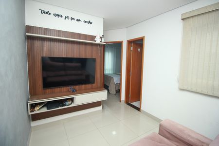 Apartamento para alugar com 42m², 2 quartos e 1 vagaSala