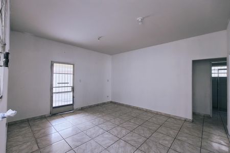 Casa para alugar com 200m², 2 quartos e 8 vagasSala