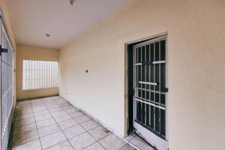Casa para alugar com 200m², 2 quartos e 8 vagasHall de entrada