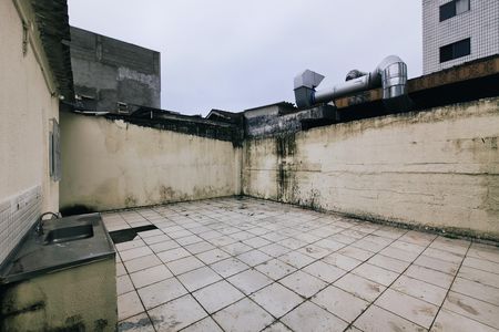 Casa para alugar com 200m², 2 quartos e 8 vagasQuintal 