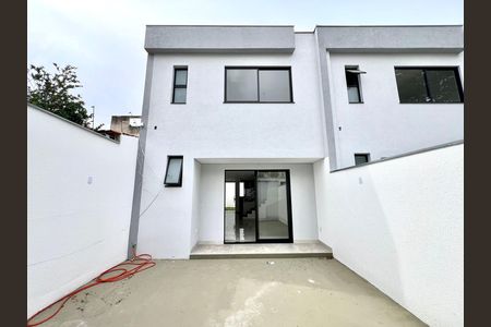 Casa à venda com 3 quartos, 160m² em Santa Branca, Belo Horizonte
