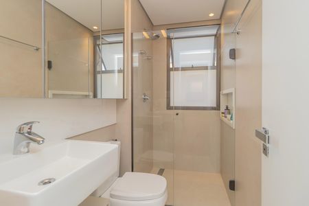 Apartamento à venda com 87m², 3 quartos e 2 vagas Apartamento à venda com 87m², 3 quartos e 2 vagasBanheiro da Suíte