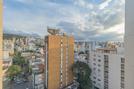 Apartamento à venda com 87m², 3 quartos e 2 vagas Apartamento à venda com 87m², 3 quartos e 2 vagasVista