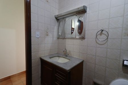 Casa para alugar com 250m², 4 quartos e 3 vagas Casa para alugar com 250m², 4 quartos e 3 vagasBanheiro