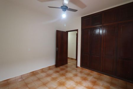 Casa para alugar com 250m², 4 quartos e 3 vagas Casa para alugar com 250m², 4 quartos e 3 vagasQuarto 2