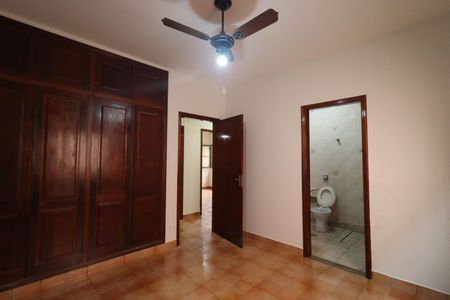 Casa para alugar com 250m², 4 quartos e 3 vagas Casa para alugar com 250m², 4 quartos e 3 vagasSuíte