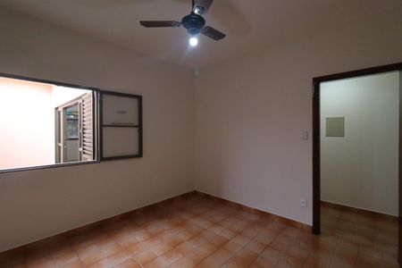 Casa para alugar com 250m², 4 quartos e 3 vagas Casa para alugar com 250m², 4 quartos e 3 vagasQuarto 1