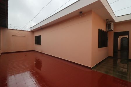 Casa para alugar com 250m², 4 quartos e 3 vagas Casa para alugar com 250m², 4 quartos e 3 vagasÁrea de Serviço