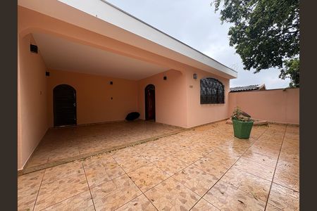 Casa para alugar com 250m², 4 quartos e 3 vagas Casa para alugar com 250m², 4 quartos e 3 vagasGaragem