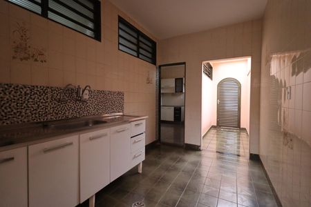 Casa para alugar com 250m², 4 quartos e 3 vagas Casa para alugar com 250m², 4 quartos e 3 vagasCozinha