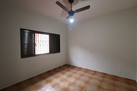 Casa para alugar com 250m², 4 quartos e 3 vagas Casa para alugar com 250m², 4 quartos e 3 vagasQuarto 2