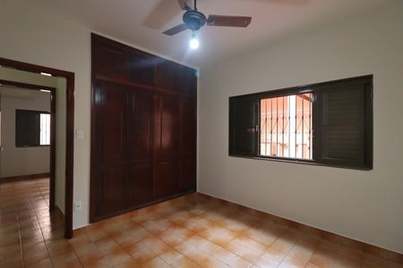Casa para alugar com 250m², 4 quartos e 3 vagas Casa para alugar com 250m², 4 quartos e 3 vagasQuarto 2