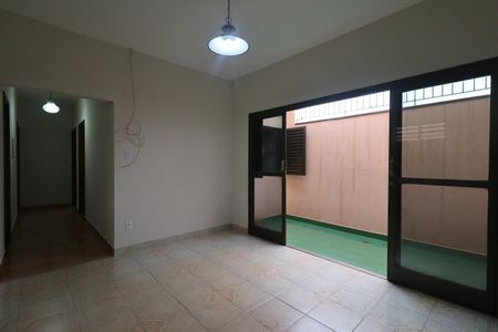 Sala de casa para alugar com 4 quartos, 250m² em Ipiranga, Ribeirão Preto