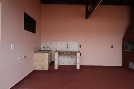 Casa para alugar com 250m², 4 quartos e 3 vagas Casa para alugar com 250m², 4 quartos e 3 vagasÁrea de Serviço