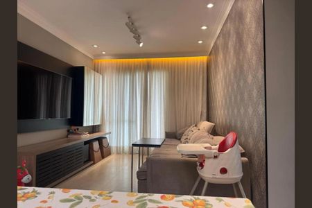 Foto 04 de apartamento à venda com 3 quartos, 94m² em Jardim Tupanci, Barueri