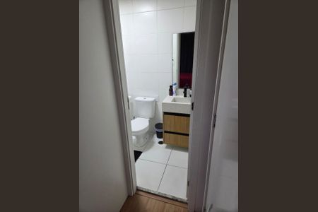 Banheiro de apartamento à venda com 1 quarto, 38m² em Vila Palmeiras, São Paulo